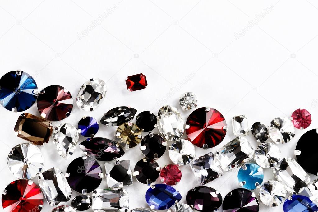 Large crystal strasses