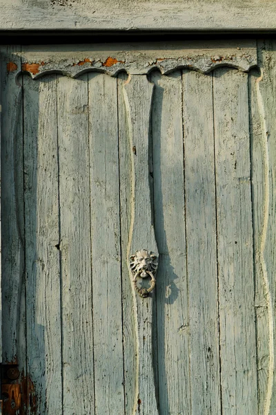 Gris Puerta vieja — Foto de Stock