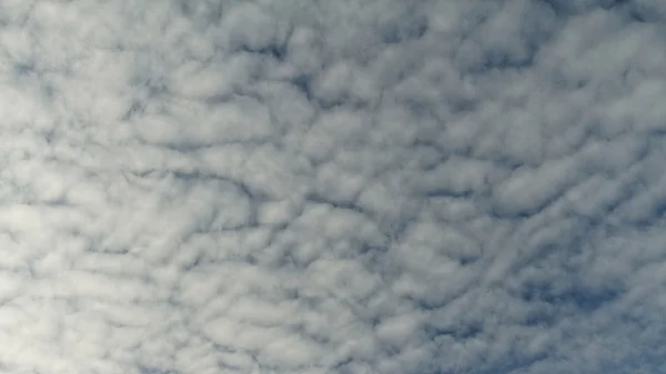 Büyük bulutlu gökyüzü — Stok fotoğraf