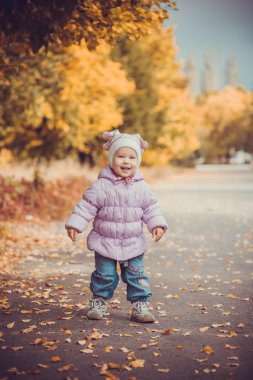 sonbahar Park mutlu oynak bebek