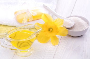 deniz tuzu ve uçucu yağlar, nergis. Spa