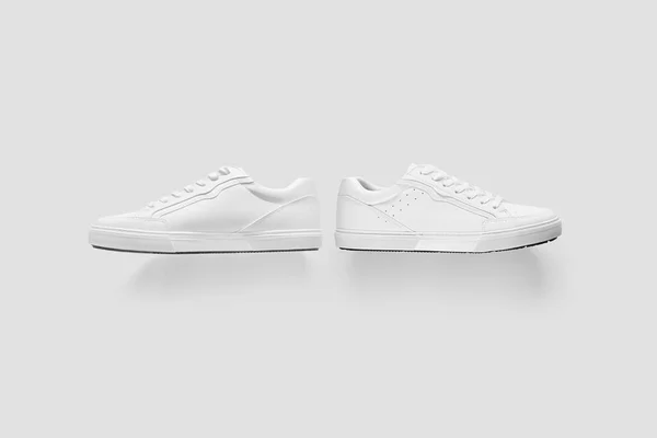 Mockup Zapatillas Blancas Básicas Sobre Fondo Gris Claro — Foto de Stock