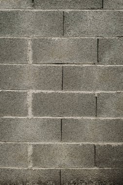 Beton beton duvar dokusunu çimentoyla kapatır