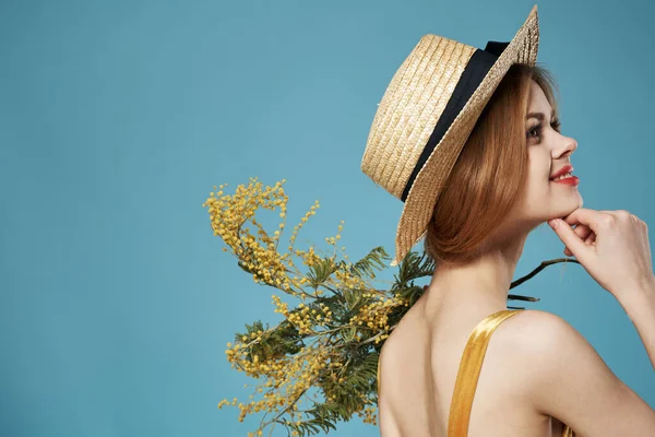 Buquê mulher de flores estilo de vida diferente dia das mulheres — Fotografia de Stock