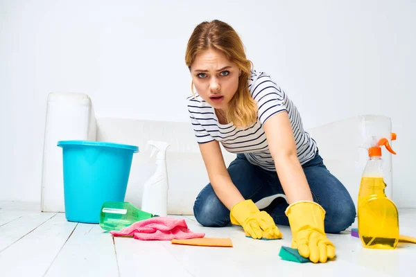 Ev temizleme deterjan zemin temizleme yaşam tarzı iç — Stok fotoğraf
