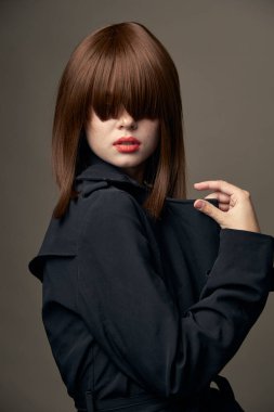 İzole edilmiş arka plan güzel model Açık ten rengi elbise