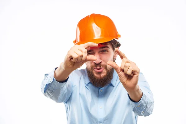 Homem na construção uniforme laranja pintura indústria profissional corte vista — Fotografia de Stock