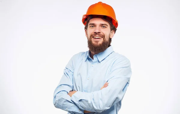 オレンジ色のヘルメットのドキュメントの専門家の建設のエンジニア — ストック写真