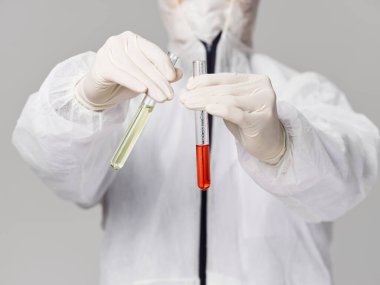 Bilimadamı araştırma geliştirme mikrobiyoloji tıbbı covid-19