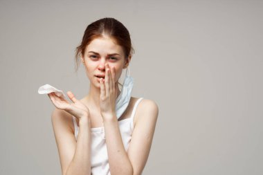 Kadın tıbbi maske mendil sağlık sorunları