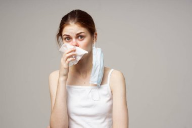 Kadın tıbbi maske mendil sağlık sorunları