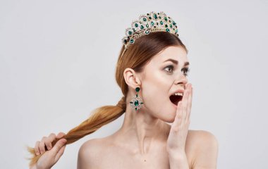 Güzel kadın Diadem Dekorasyon Kozmetik Duyguları Stüdyosu