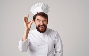 Erkek aşçı. Mutfakta çalışan profesyonel restoran.