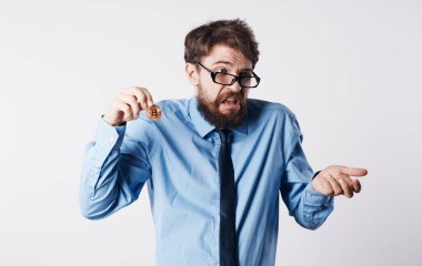 İşadamı, kripto para birimi internet teknolojisi elektronik cüzdanı finanse ediyor.