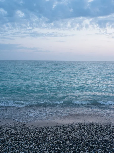Остров океан природа скалы свежий воздух голубое небо — стоковое фото
