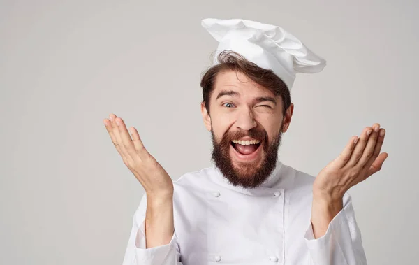 Muž kuchař Cook čepice emoce restaurace profesionální práce v kuchyni — Stock fotografie