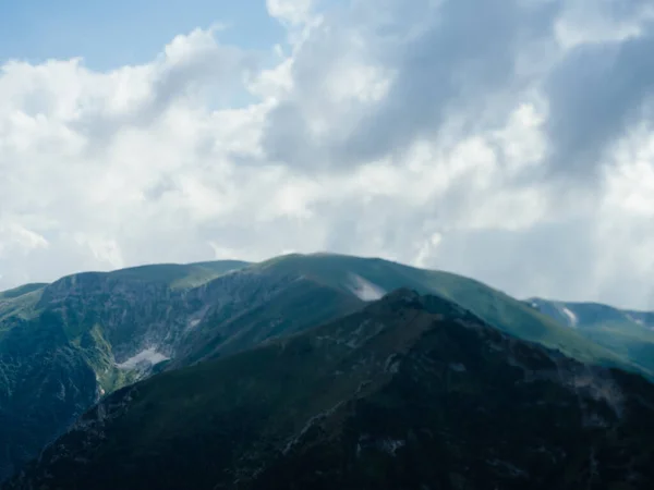자연의 맑은 공기 안개산 풍경 구름 — 스톡 사진