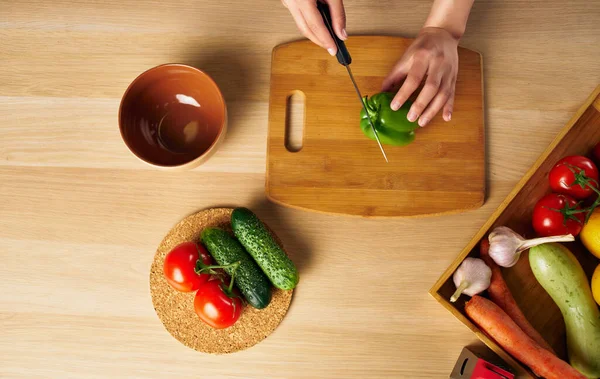 Planche à découper légumes fraîcheur aliments sains — Photo
