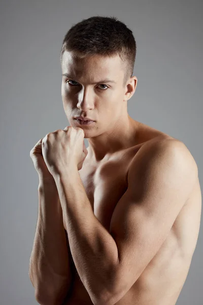 Attractive man with bulging arm muscles boxer bodybuilder — Stock Photo, Image