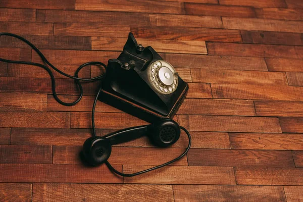 Telefone preto estilo retro clássico clássico comunicação moda antiga — Fotografia de Stock