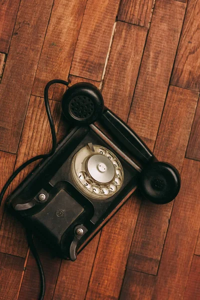 Eski telefon teknolojisi eski tarz klasik üst görünüm — Stok fotoğraf