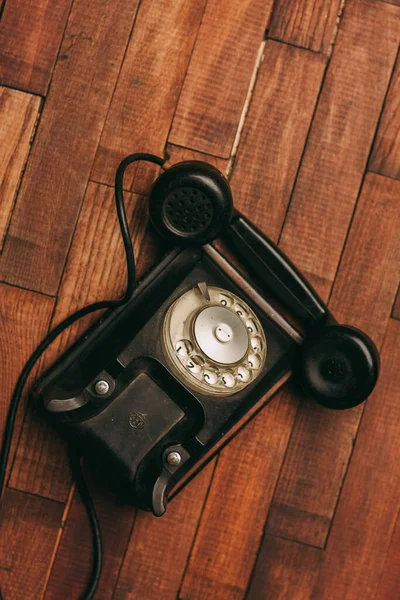 Telefone preto estilo retro clássico clássico comunicação moda antiga — Fotografia de Stock