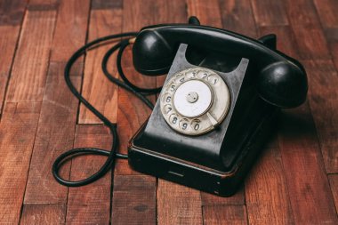 Siyah retro telefon klasik moda teknolojisi.