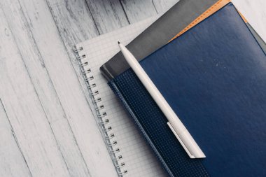 defterler ofis masaüstü iş kayıtları yakın plan