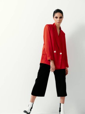 Kadın cazibesi şık takım elbise parlak makyaj lambası arka planı