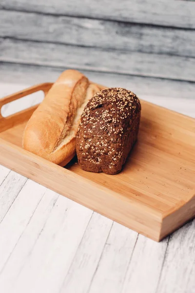 Hausgemachte Laibe kochen Frühstück als Tradition — Stockfoto