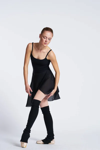 Ballerina esercizio prestazioni flessibilità silhouette luce sfondo — Foto Stock