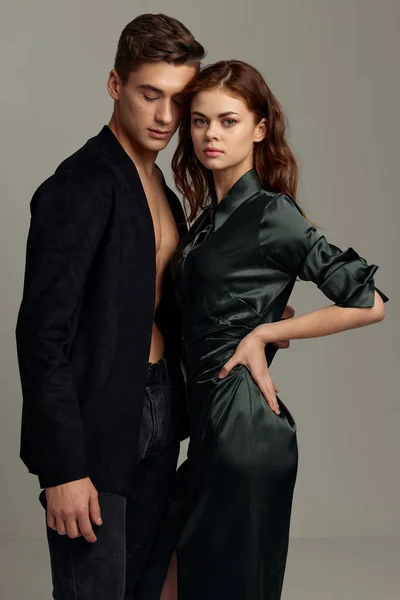 Elegante coppia sensuale stile lusso passione romanticismo — Foto Stock