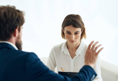 Kadın ve erkek giyimi belgeleri iletişim devam ediyor