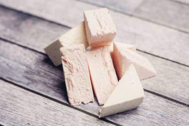 Marmelat tatlılar diyet yiyecekler çikolata ahşap arka plan görünümü