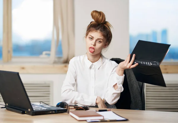 Biznes kobieta praca zmęczony biuro technologia wykonawcza — Zdjęcie stockowe