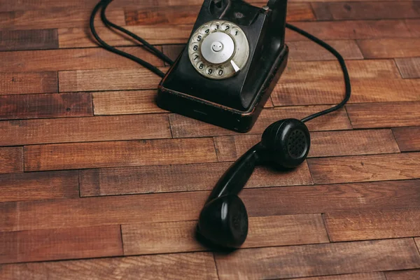 Telefone retro velho estilo clássico tecnologia de comunicação antiga — Fotografia de Stock