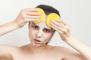 Çıplak kadın yüz kremi, cilt bakımı...