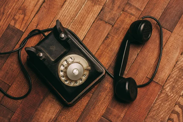 Preto retro telefone tecnologia comunicação vintage estilo clássico — Fotografia de Stock