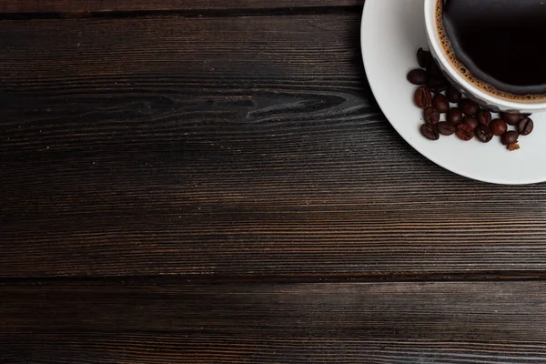 Taza de café caliente mesa de madera descanso desayuno snack —  Fotos de Stock