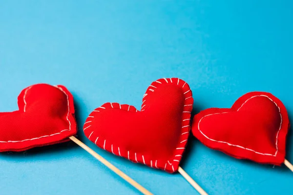 Corazón en un palo regalo San Valentín decoración vacaciones romance — Foto de Stock