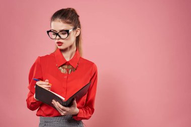 İş kadını zarif stil yönetici ofis sekreteri