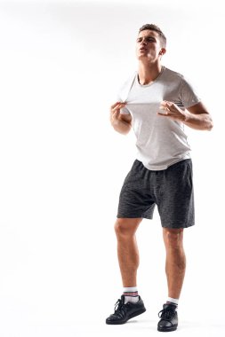 Spor adamı beyaz tişört maratonu yaşam tarzı çalışması