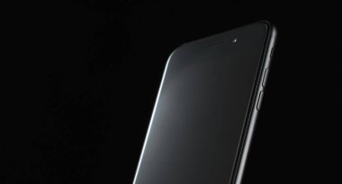 Siyah arkaplanda dokunmatik cep telefonu düğmeleri olmayan yeni teknolojiler