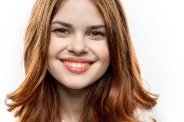 Kızıl saçlı kadının duygularını kapatmasına çok şaşırdım.