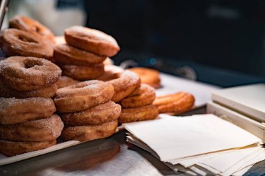 Lokantadaki kurabiyeler. Seçenek olarak tatlılar.
