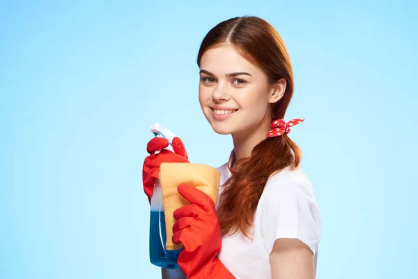 Смешная уборщица чистящие средства домашняя работа образ жизни — стоковое фото