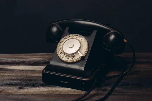 Retro telefon eski teknoloji iletişim vintage ofisi — Stok fotoğraf