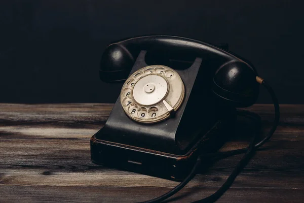 Retro telefon eski teknoloji iletişim vintage ofisi — Stok fotoğraf