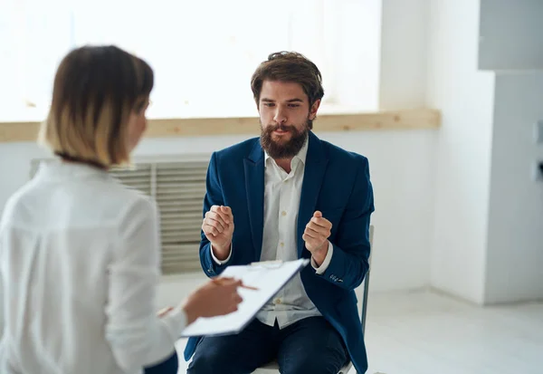 Psychologin über alle professionellen Diagnoseberatungen — Stockfoto