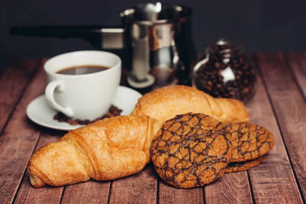 Uma xícara de café doces biscoitos sobremesas café da manhã — Fotografia de Stock